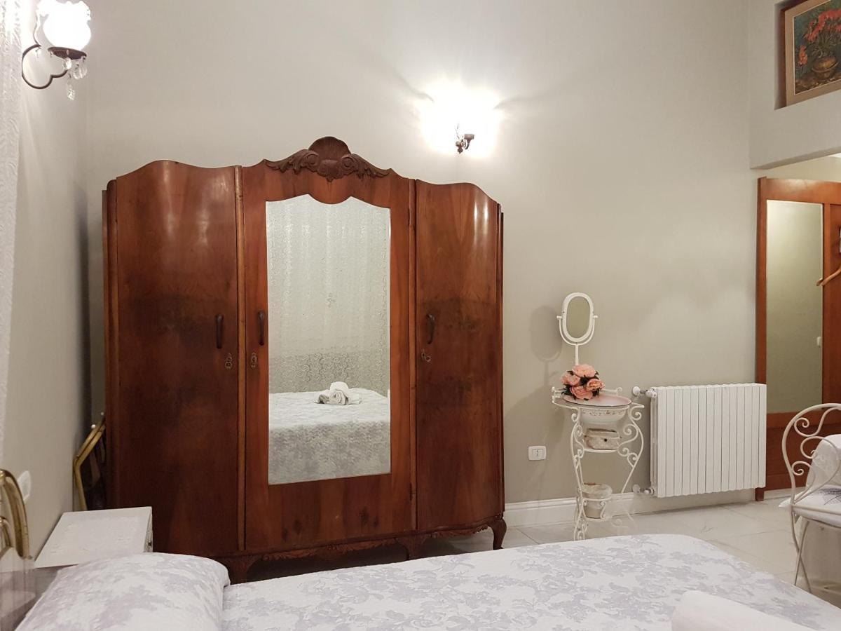 Villa Liberty Ofelia Locazioni Brevi Cagliari Exteriör bild
