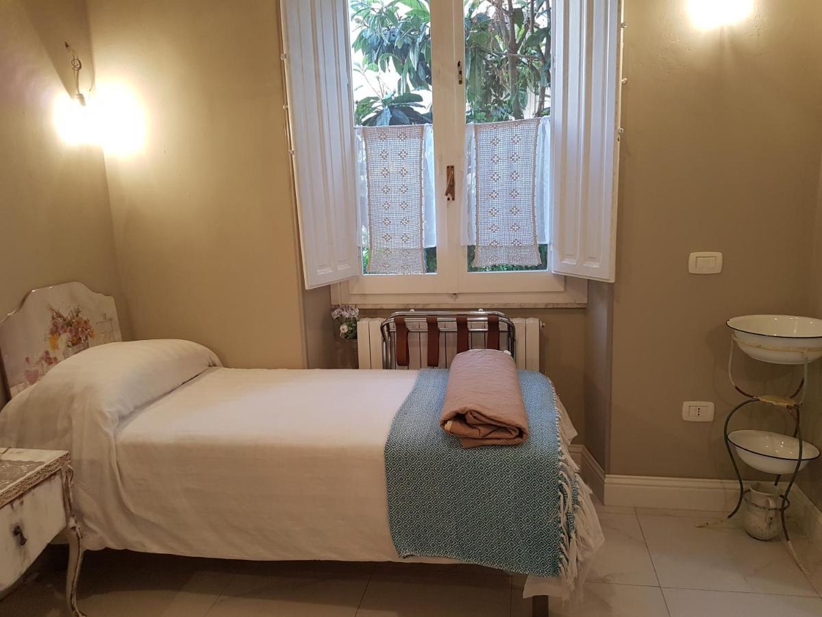 Villa Liberty Ofelia Locazioni Brevi Cagliari Exteriör bild