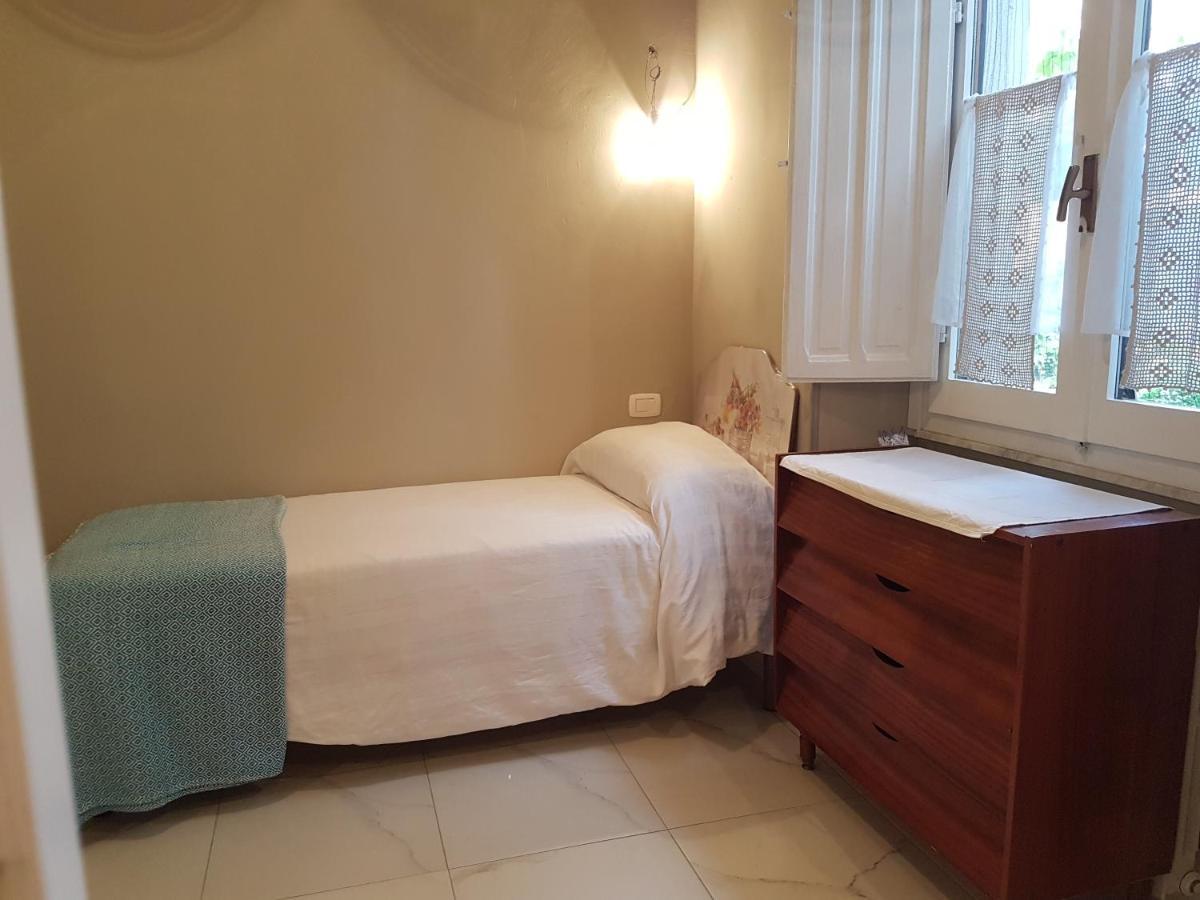 Villa Liberty Ofelia Locazioni Brevi Cagliari Exteriör bild