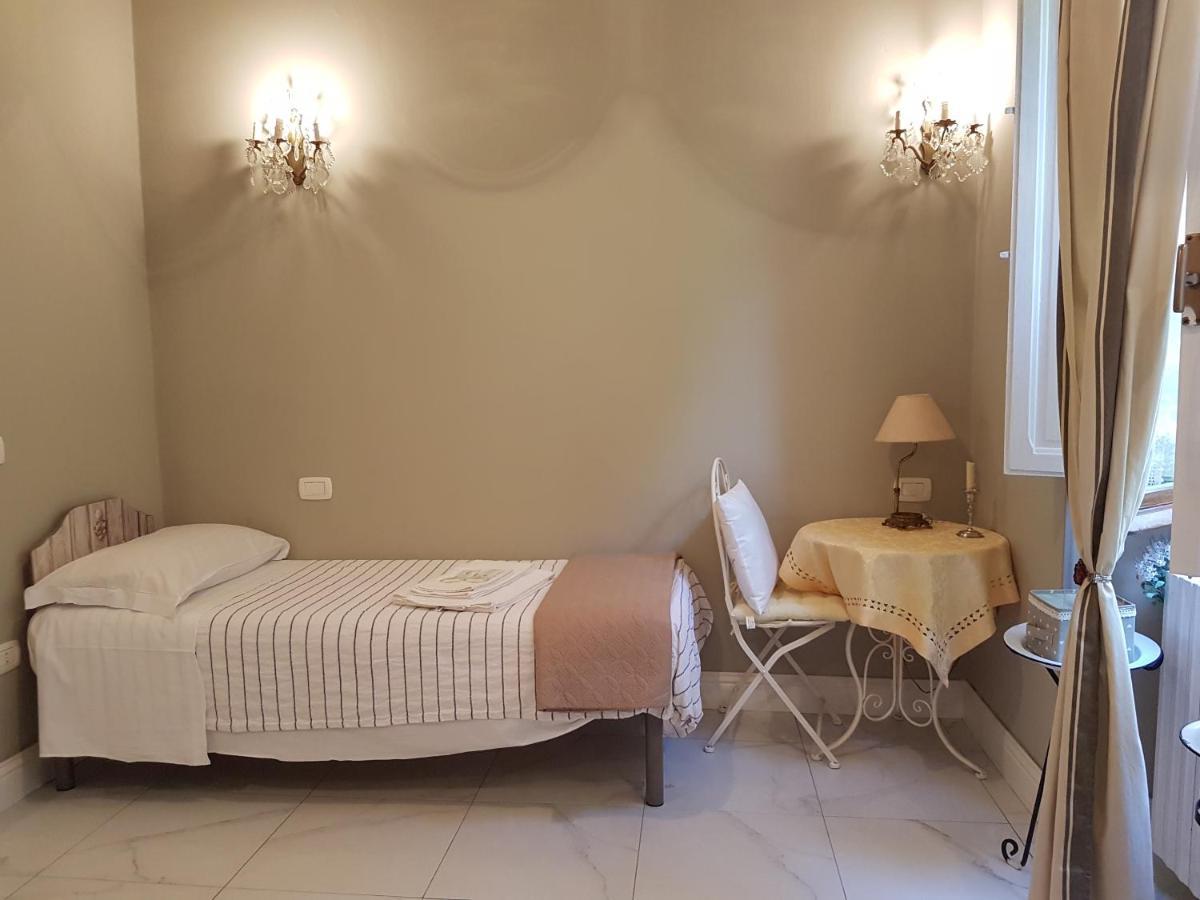 Villa Liberty Ofelia Locazioni Brevi Cagliari Exteriör bild