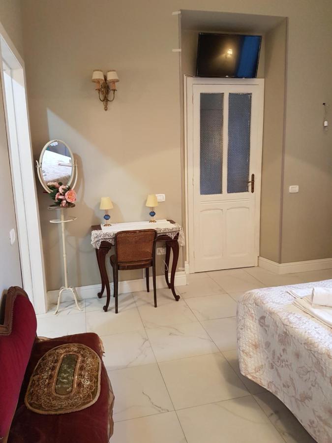 Villa Liberty Ofelia Locazioni Brevi Cagliari Exteriör bild