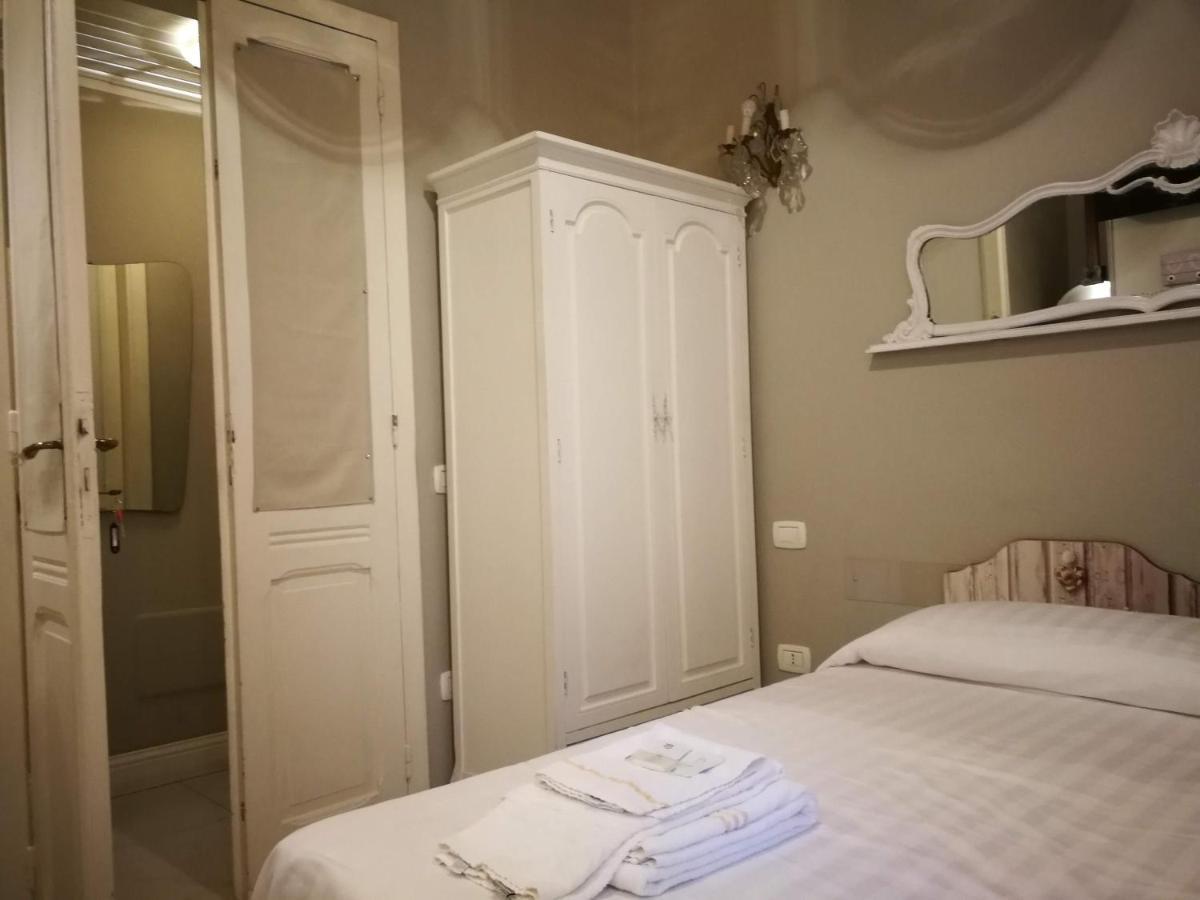 Villa Liberty Ofelia Locazioni Brevi Cagliari Exteriör bild