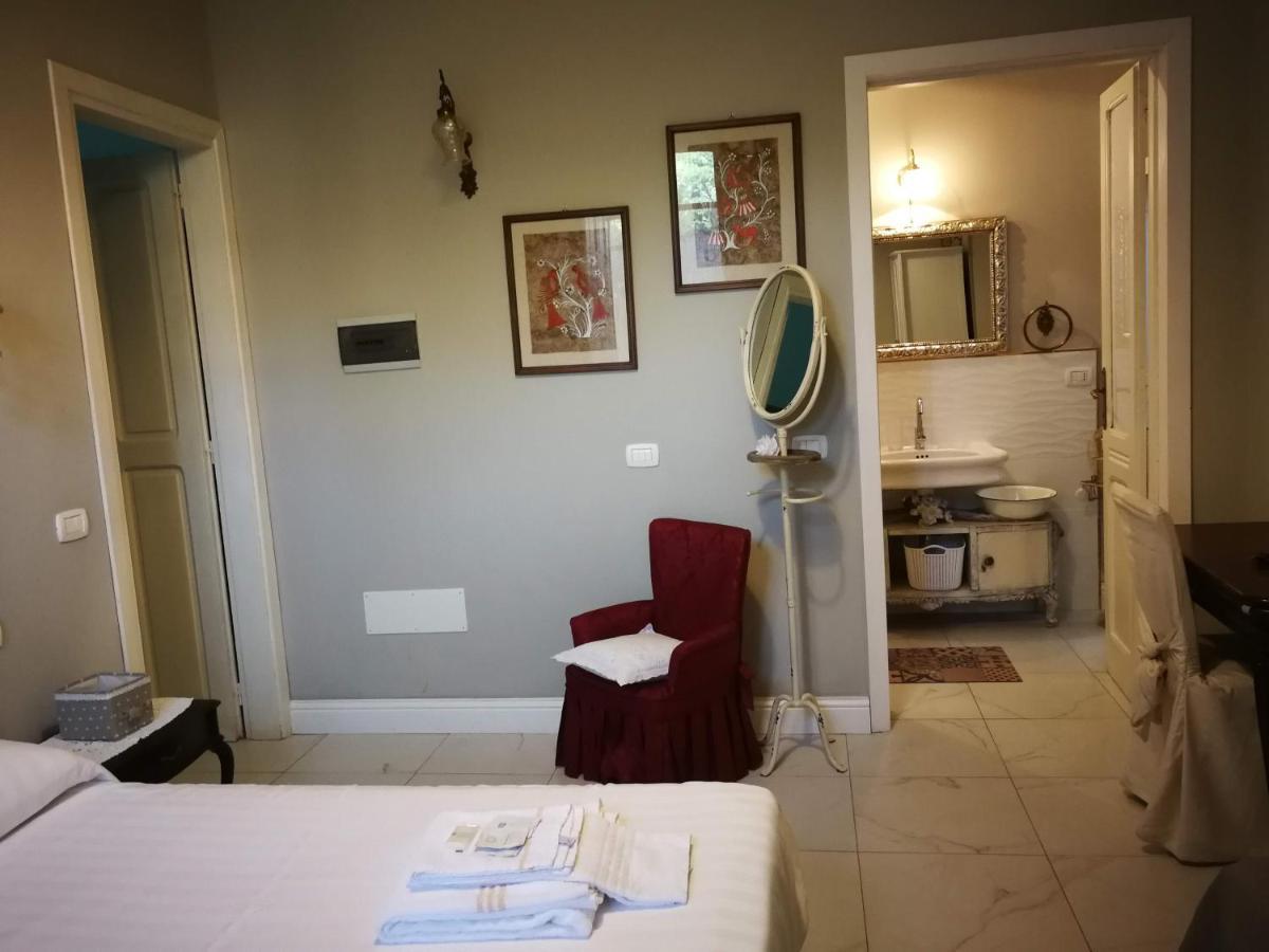 Villa Liberty Ofelia Locazioni Brevi Cagliari Exteriör bild