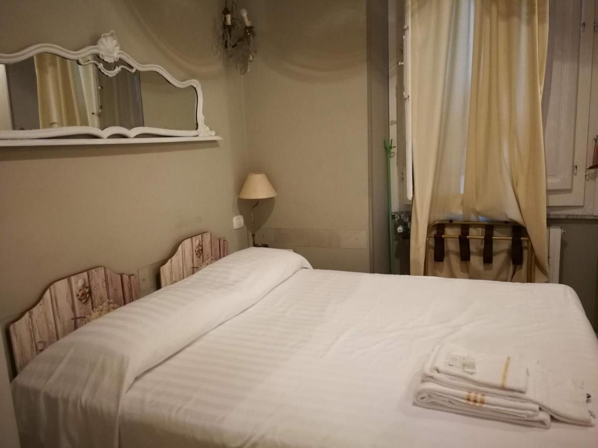 Villa Liberty Ofelia Locazioni Brevi Cagliari Exteriör bild