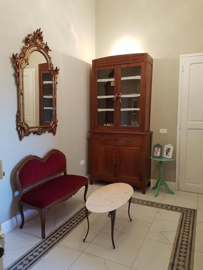 Villa Liberty Ofelia Locazioni Brevi Cagliari Exteriör bild