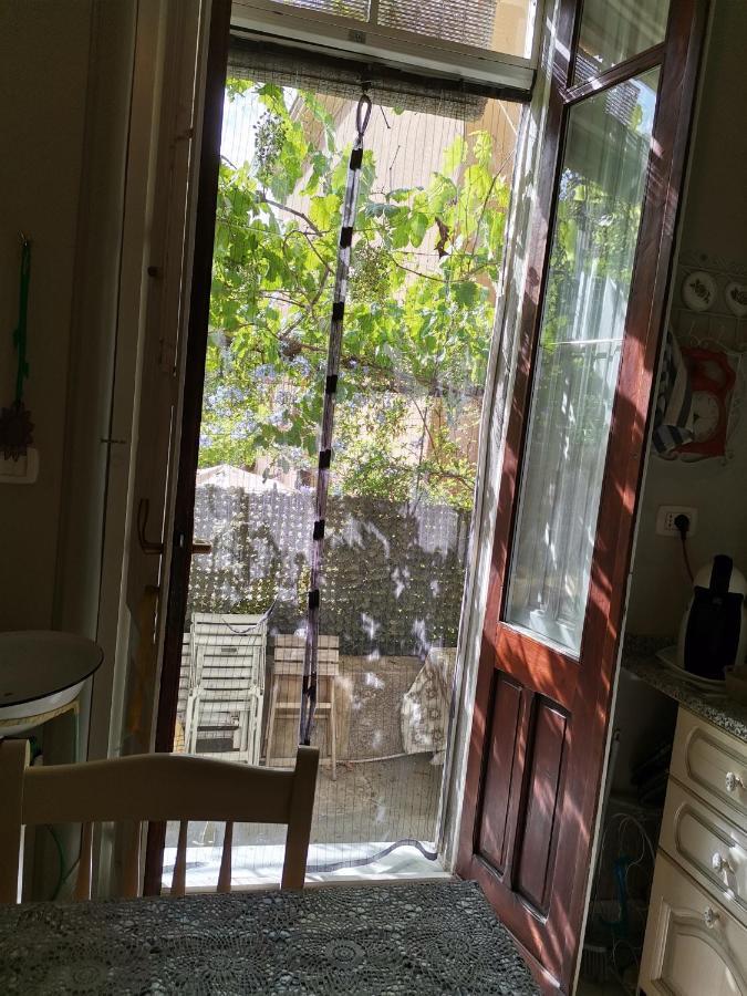 Villa Liberty Ofelia Locazioni Brevi Cagliari Exteriör bild